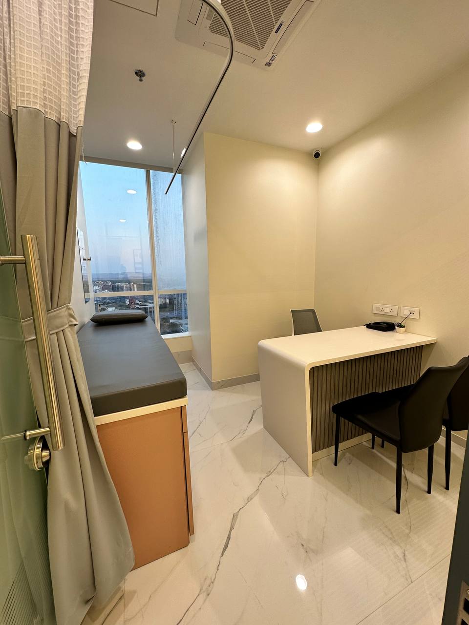 Cabin 03 – General Consultancy at CliniQube medical co-working space, Kharghar